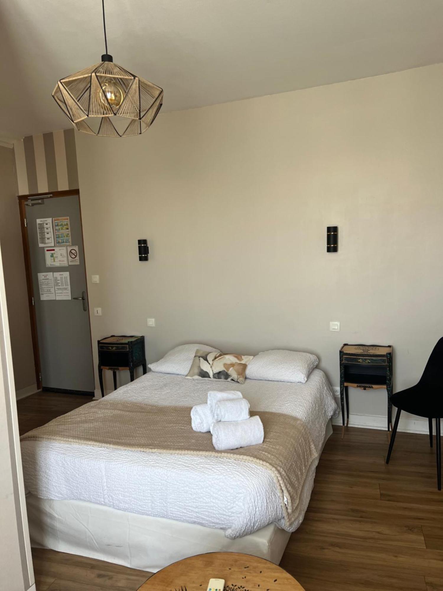 Hotel De La Gare Cherbourg-en-Cotentin Εξωτερικό φωτογραφία