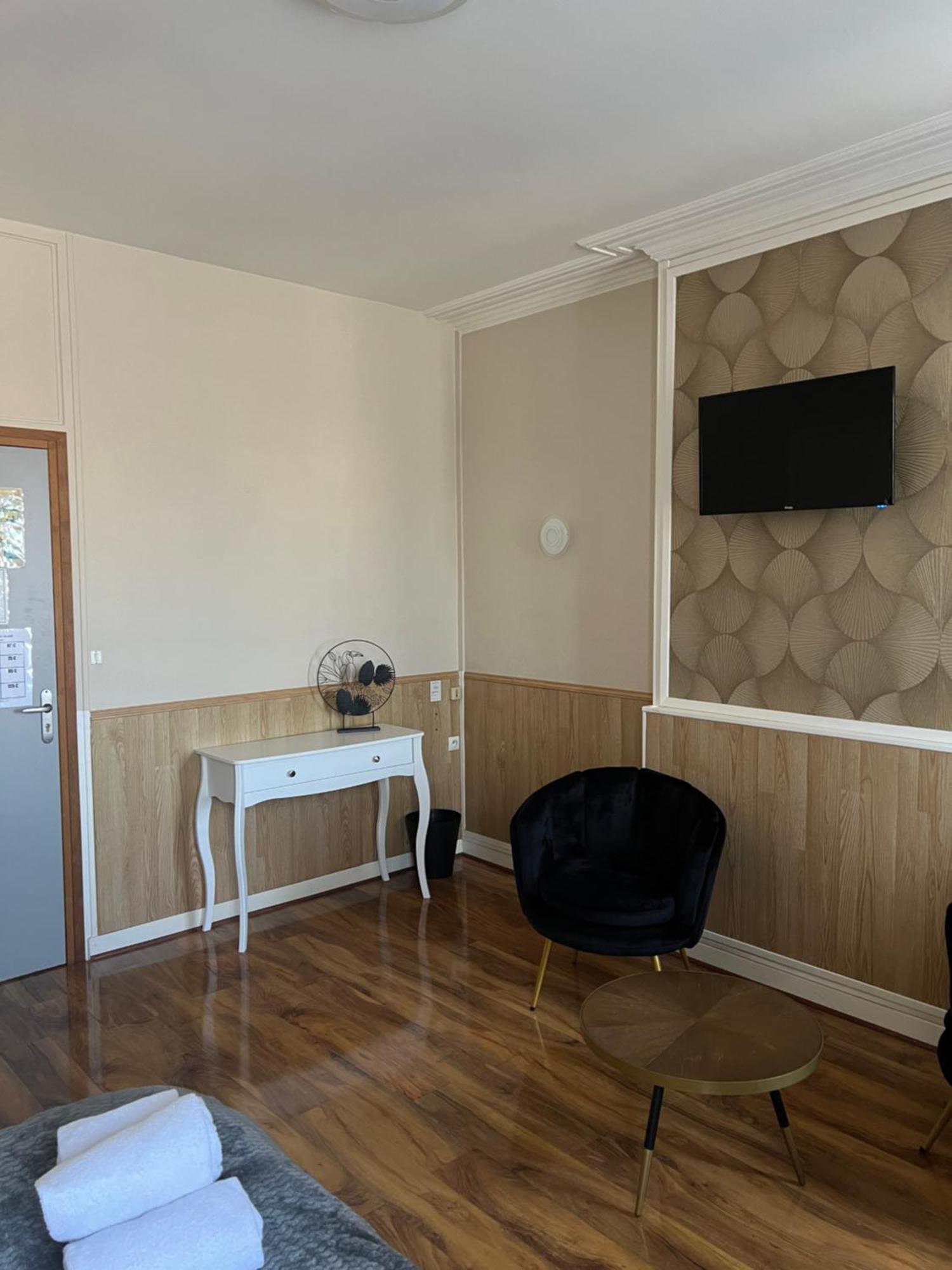 Hotel De La Gare Cherbourg-en-Cotentin Εξωτερικό φωτογραφία