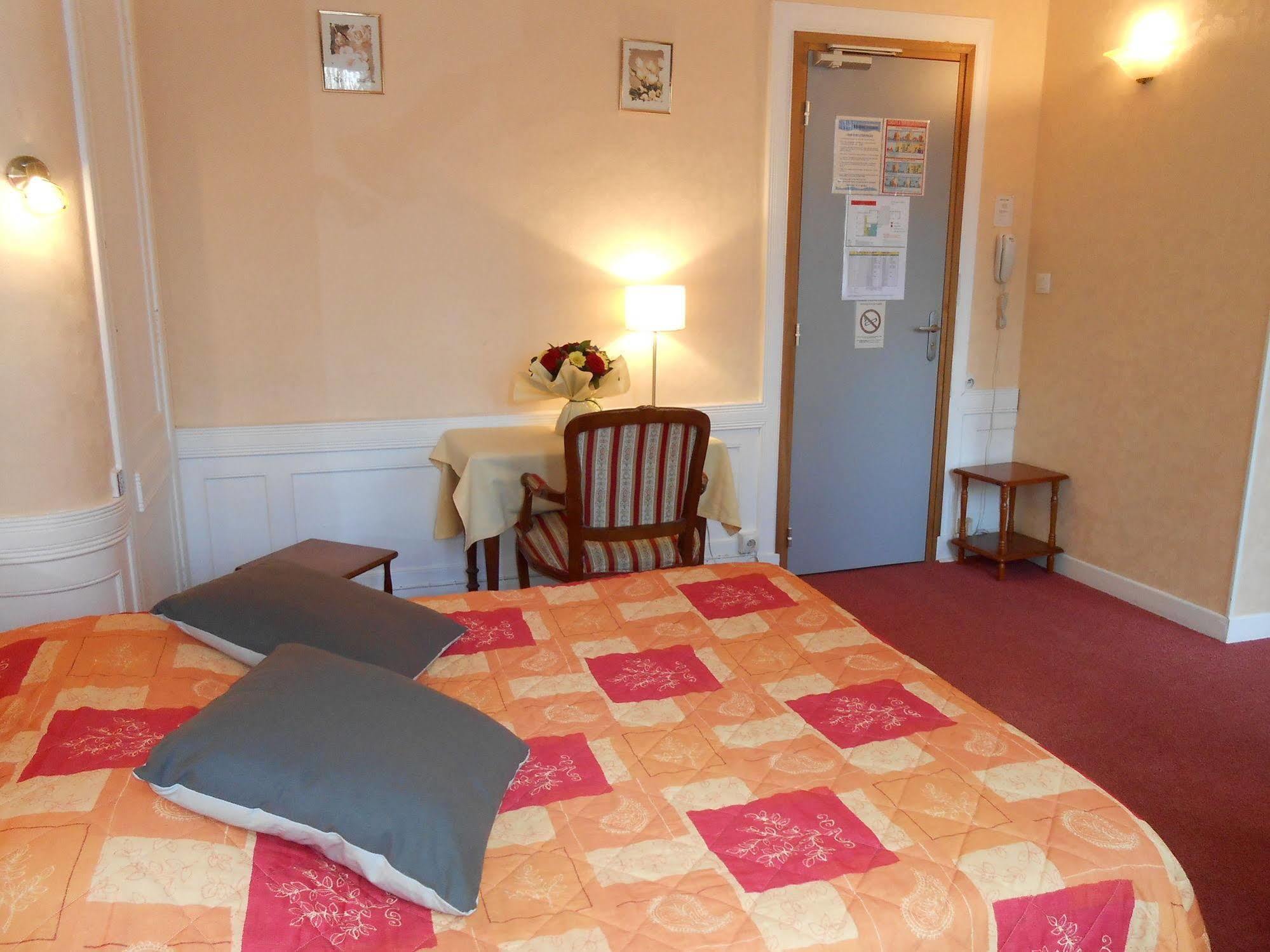 Hotel De La Gare Cherbourg-en-Cotentin Εξωτερικό φωτογραφία
