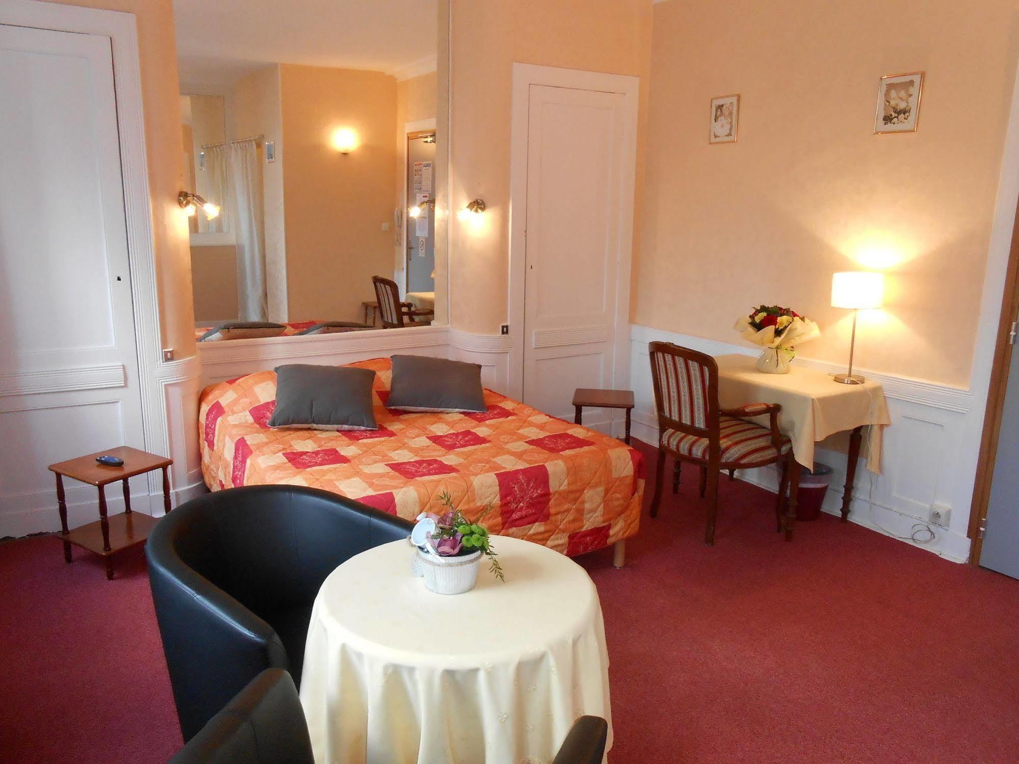 Hotel De La Gare Cherbourg-en-Cotentin Εξωτερικό φωτογραφία