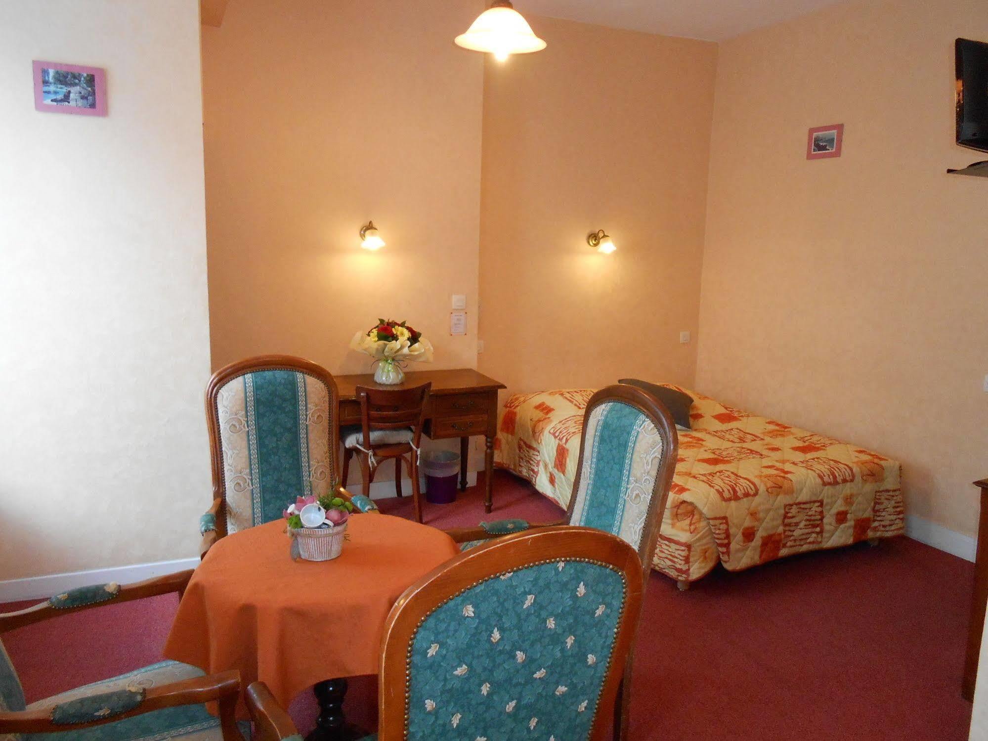 Hotel De La Gare Cherbourg-en-Cotentin Εξωτερικό φωτογραφία