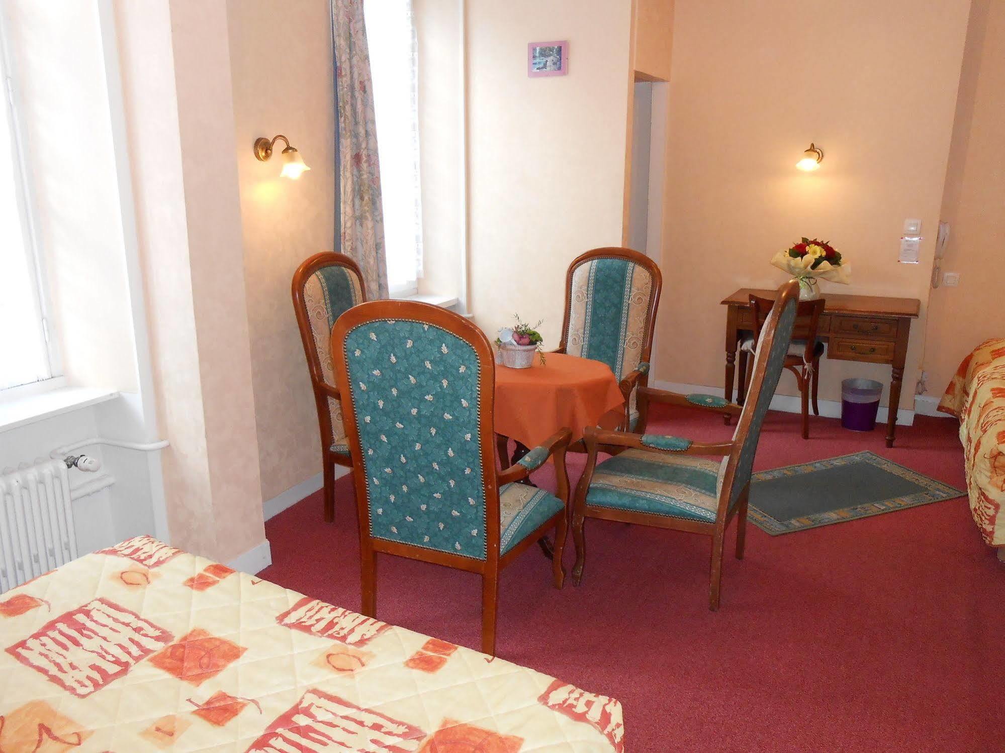 Hotel De La Gare Cherbourg-en-Cotentin Εξωτερικό φωτογραφία